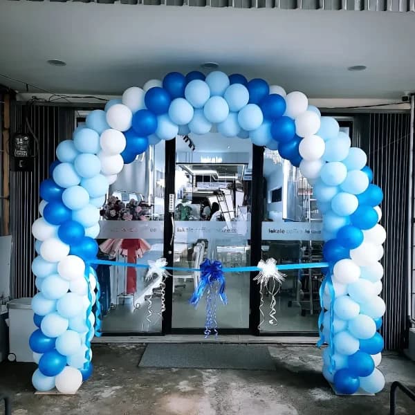 Balloon entrance gate decoration setup for birthday party in Bangalore